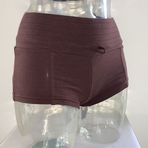 Danskin Hot Shorts XS NWT Mid-Rise Espresso